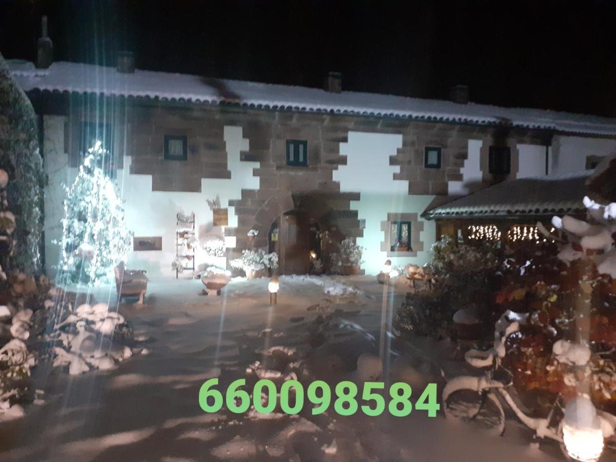 Hotel La Casona De Barrio, Alto Campoo Barrio  Exterior foto